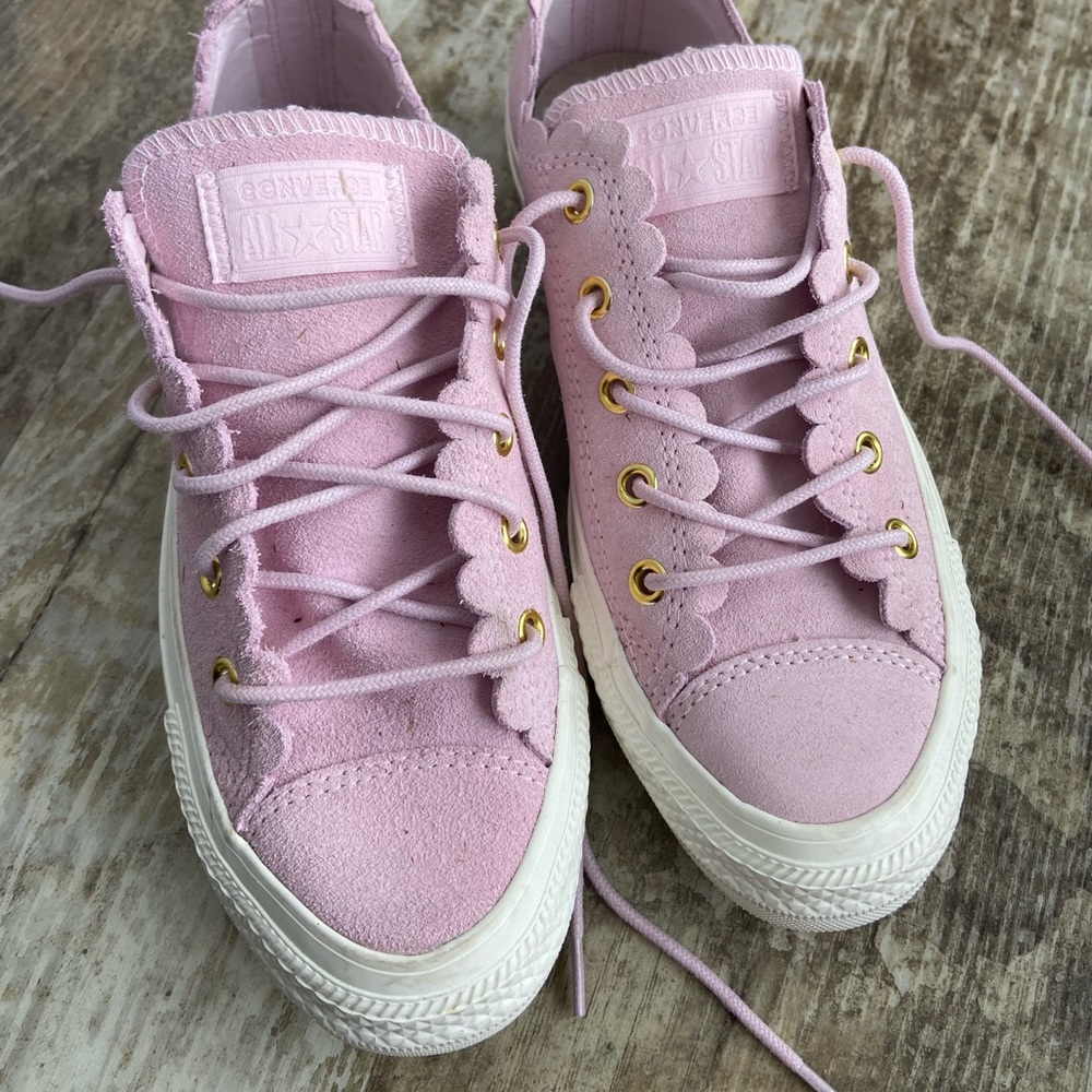 Clean {Converse}!